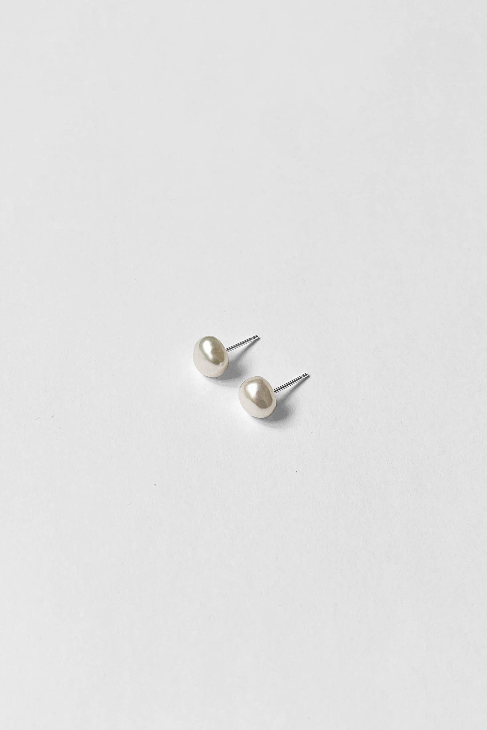 Keshi Pearl Studs: 5mm
