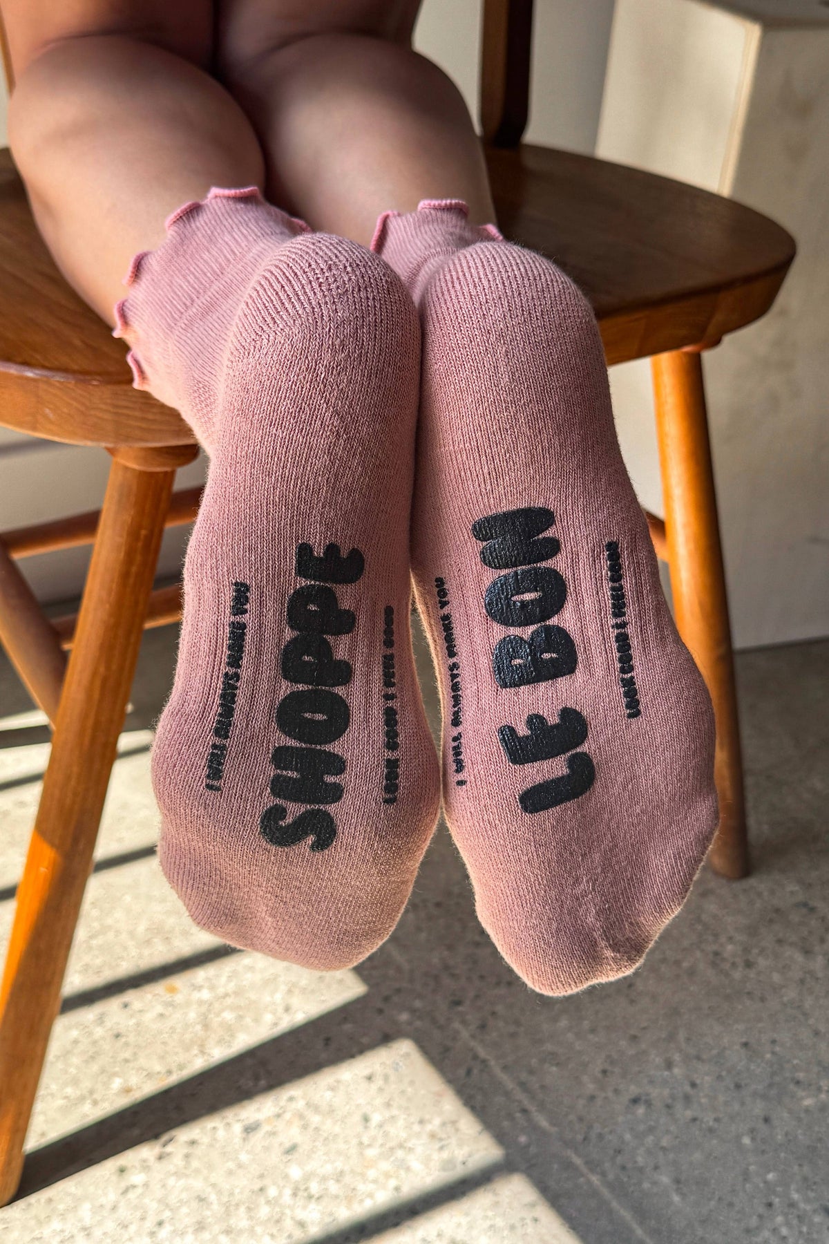 Ruffled Hugger Crew Socks | Vintage Pink + Black