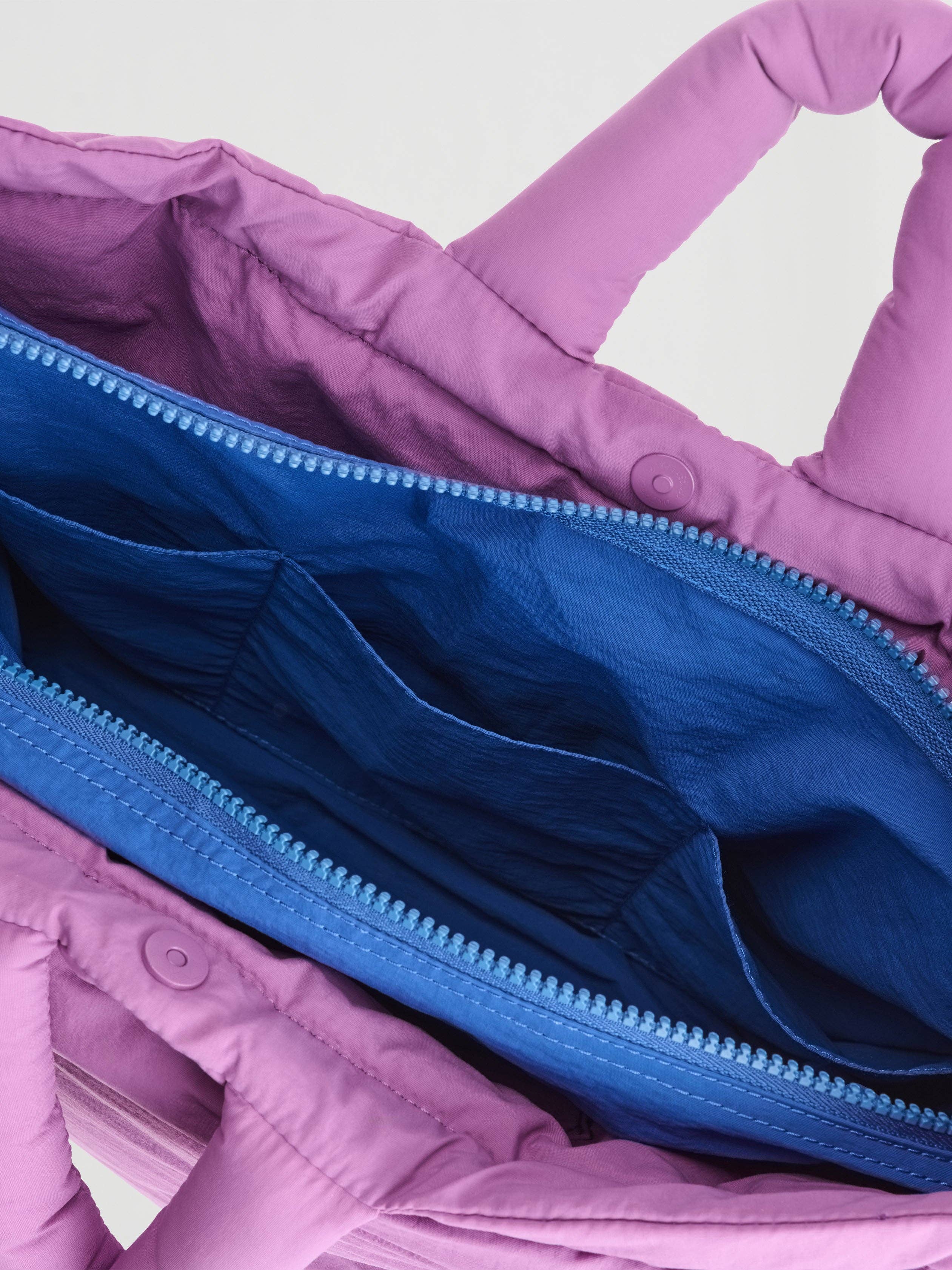 Ona Zippered Organizer: Coral