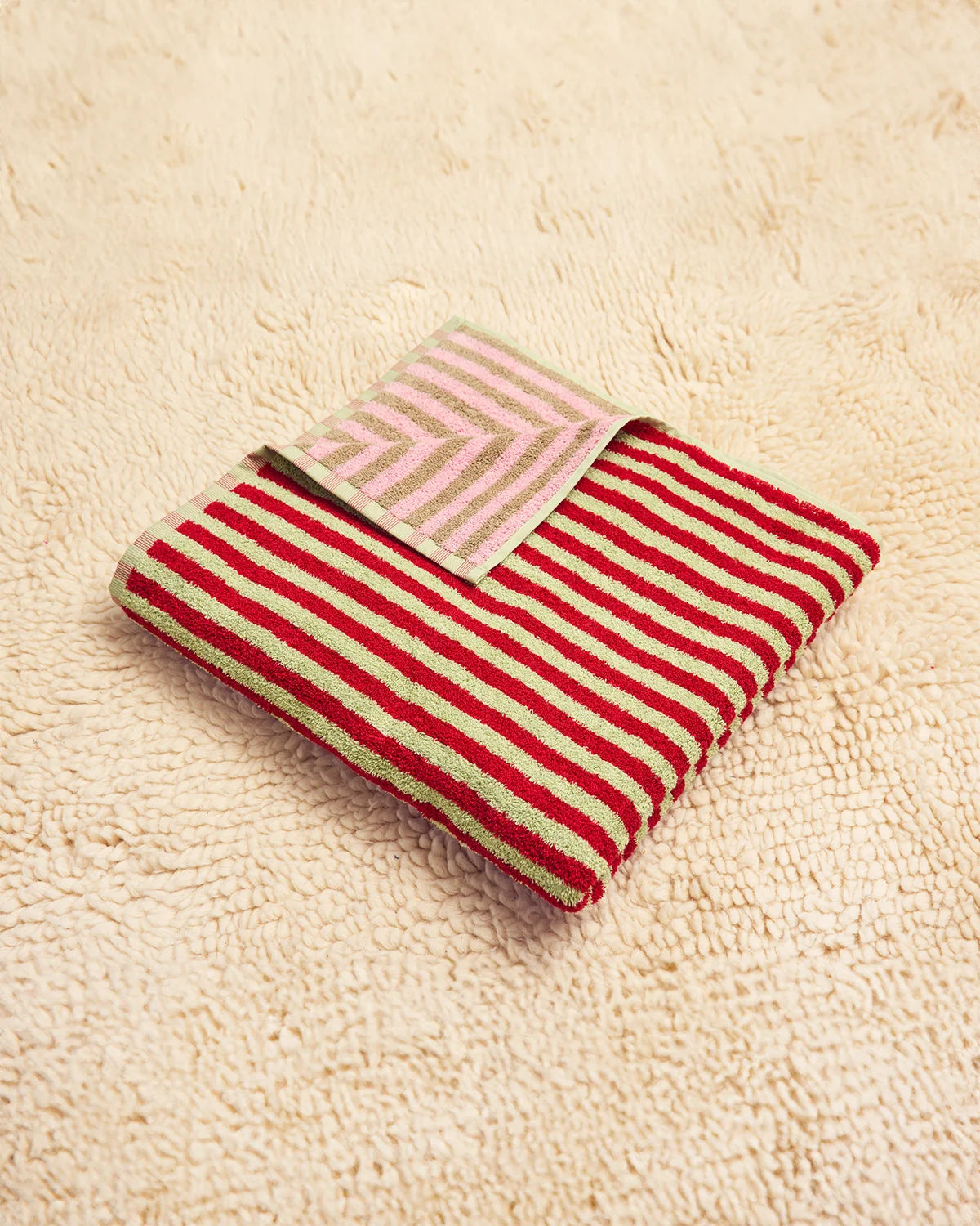 Bug Stripe Bath Towel | Ladybug