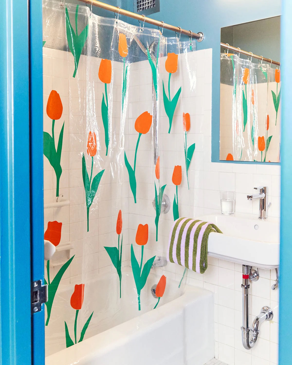 Dusen Dusen Tulip Shower Curtain