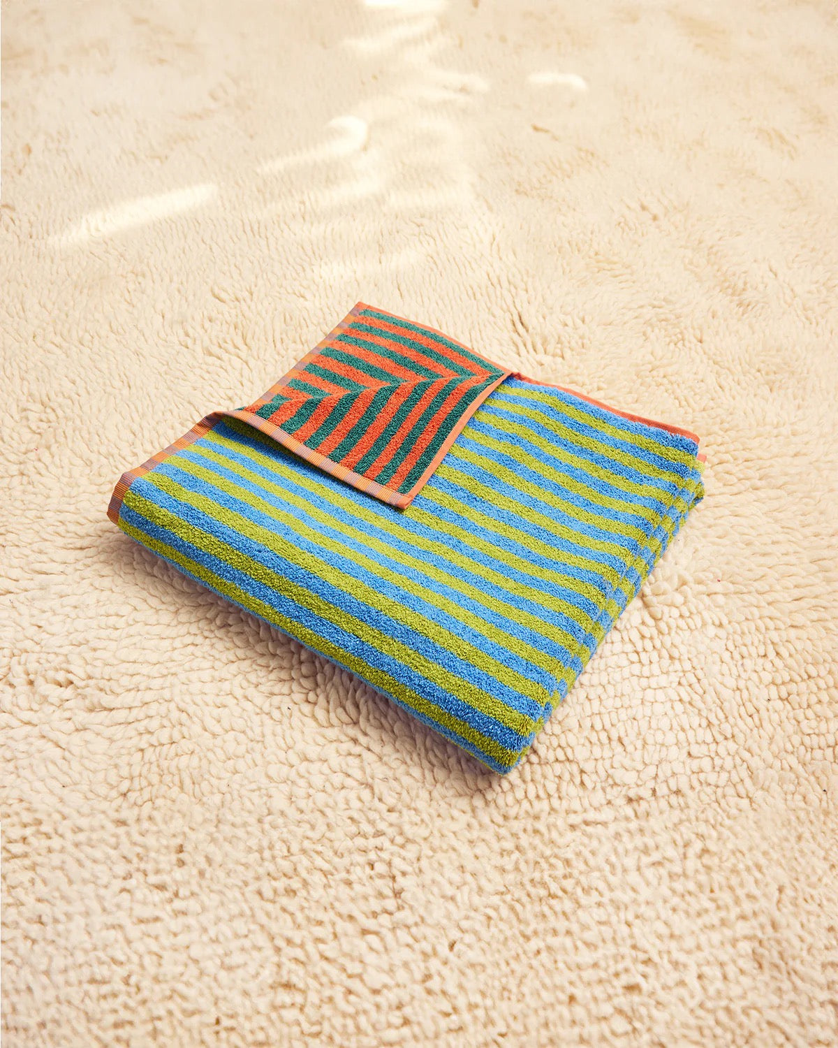 Bug Stripe Bath Towel | Grasshopper