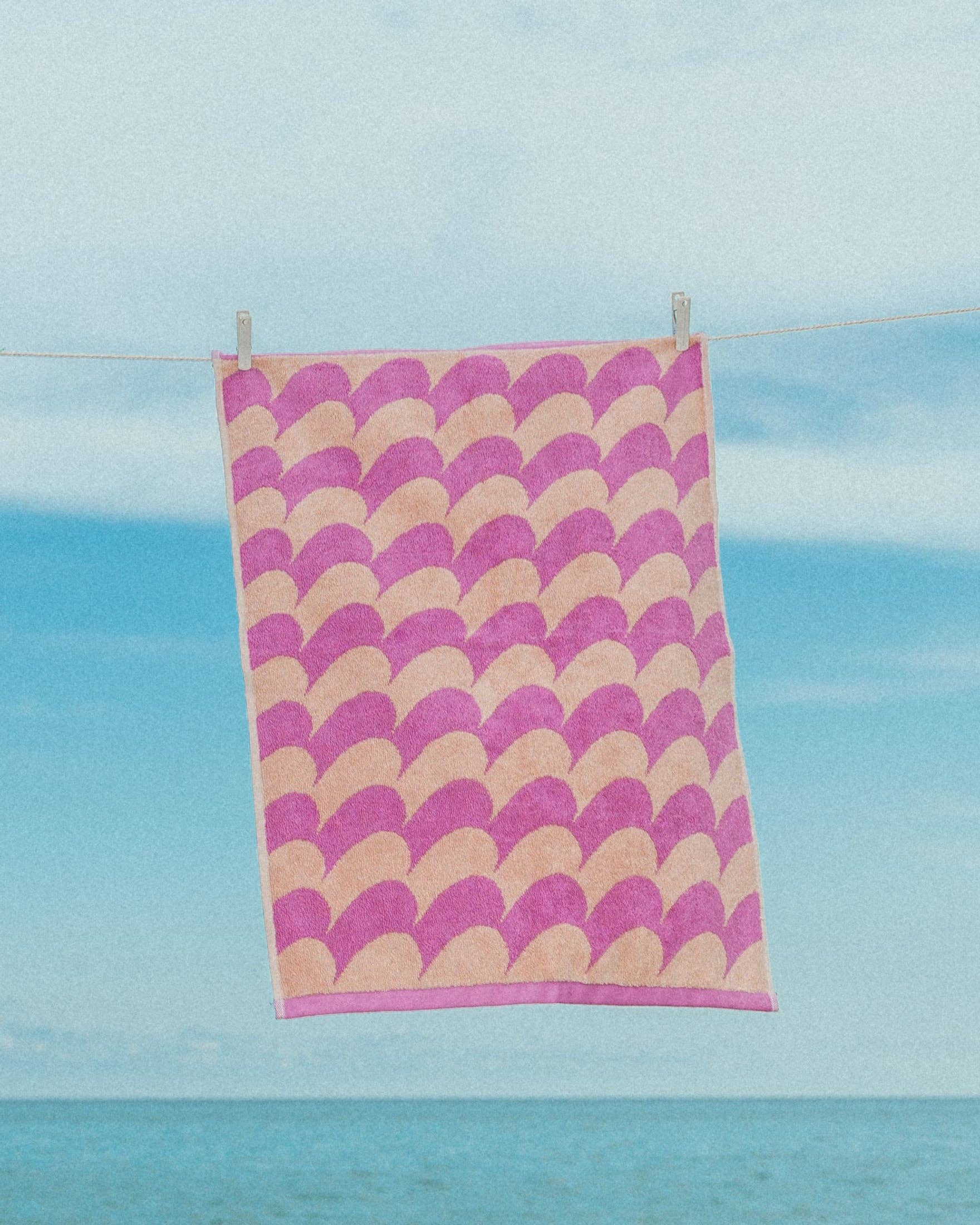 Brisa Towel: Hand Towel