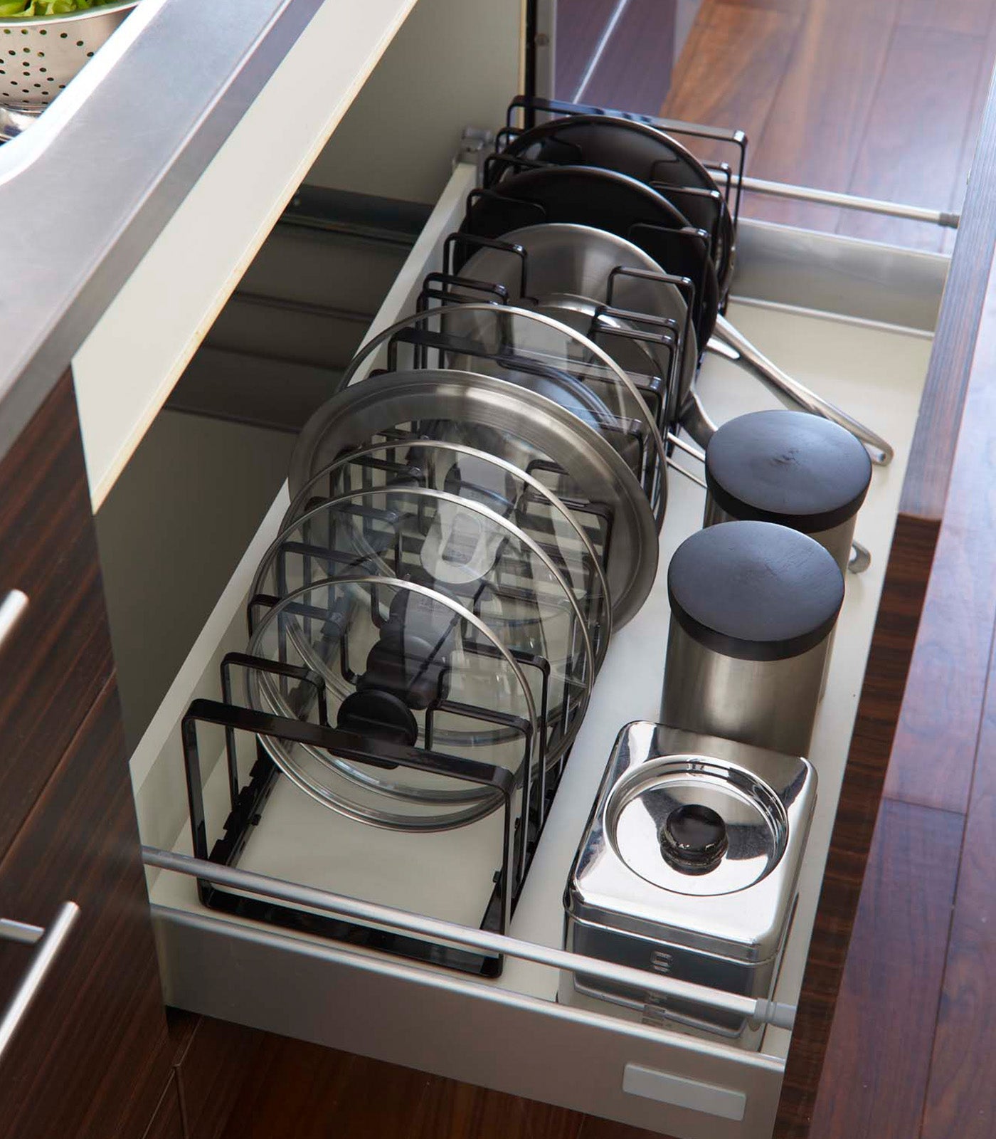 Adjustable Pot Lid and Frying Pan Organizer