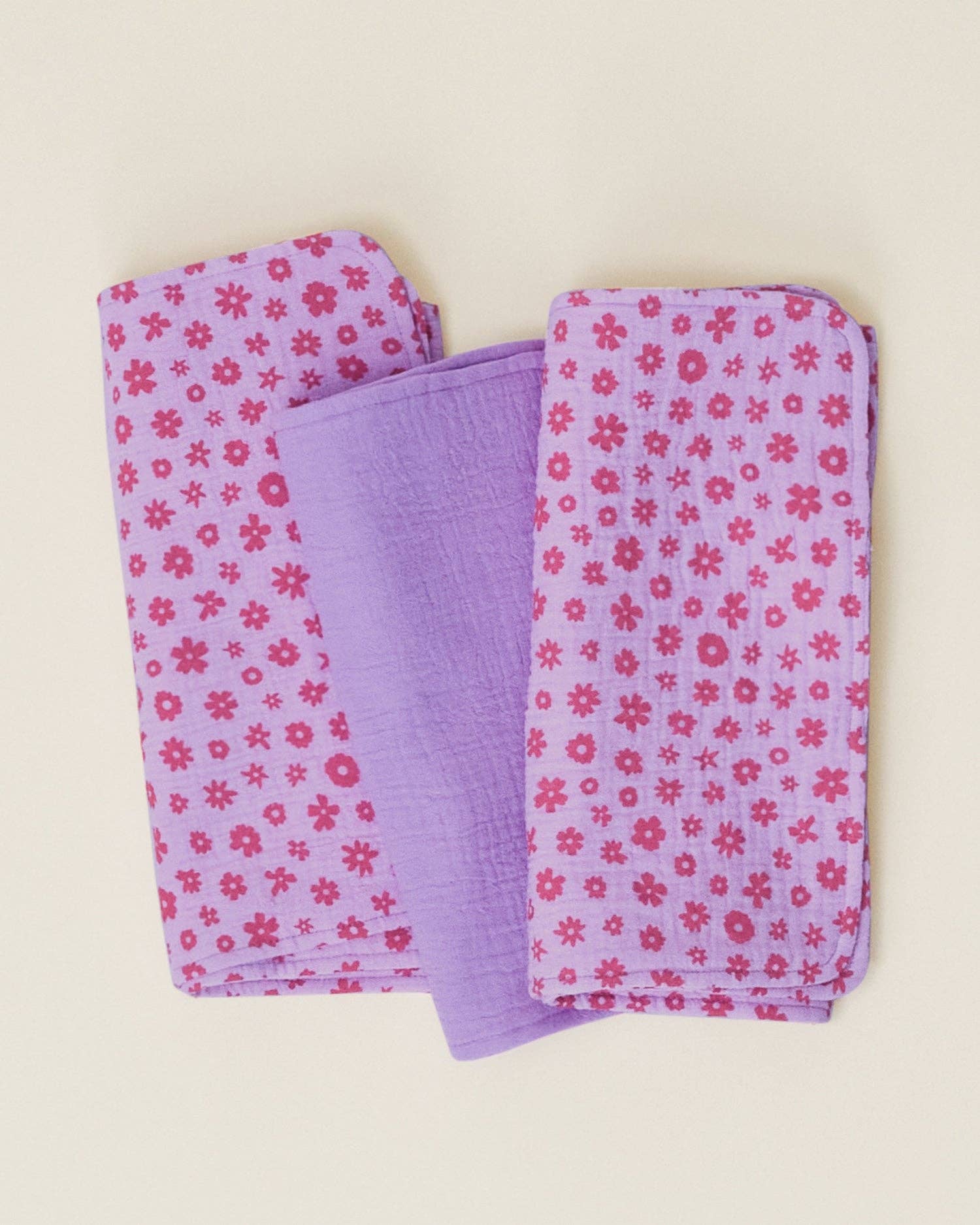 Organic Muslin Burp Cloth (3-Pack) | White Cherries