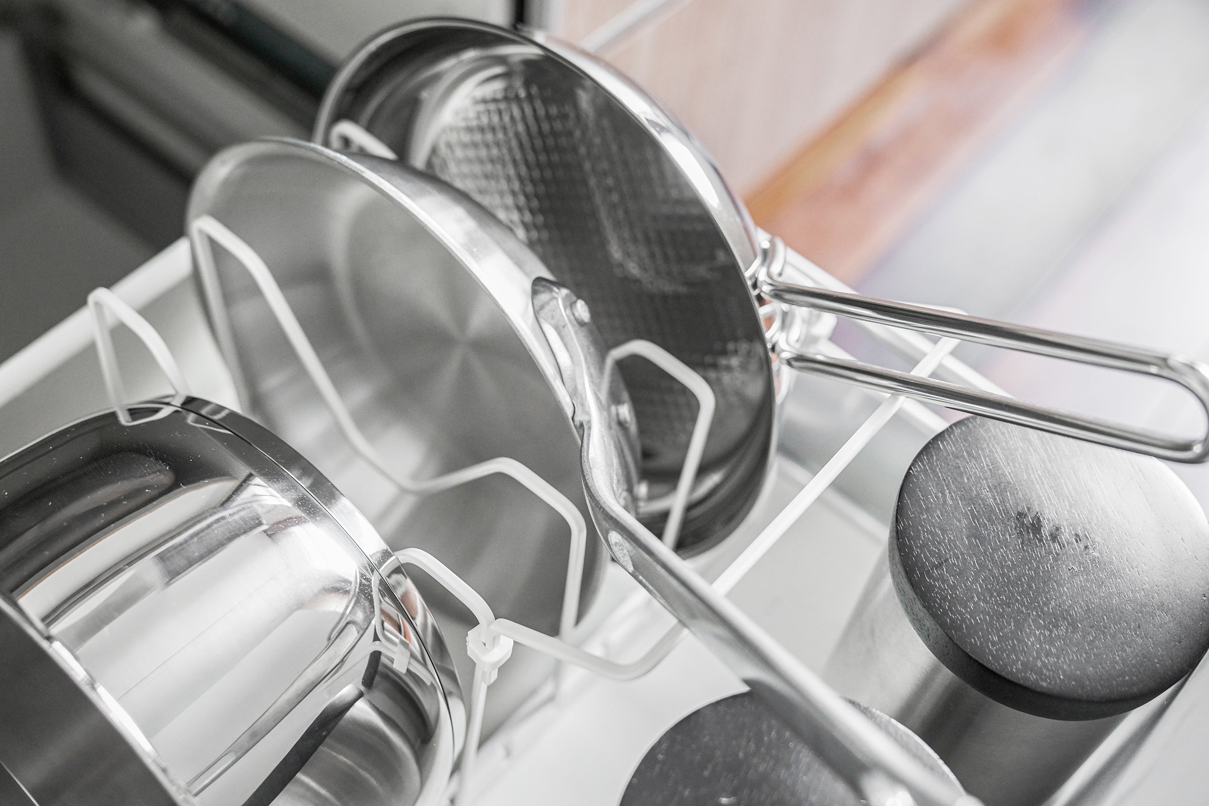 Adjustable Pot Lid Organizer
