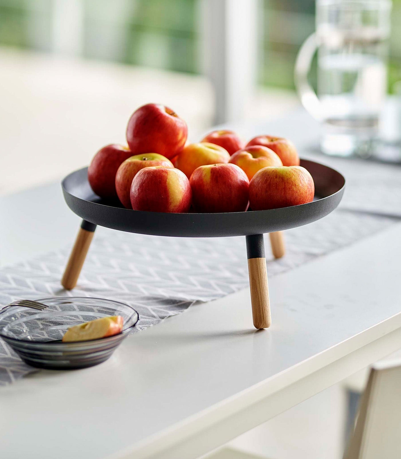 Countertop Pedestal Tray
