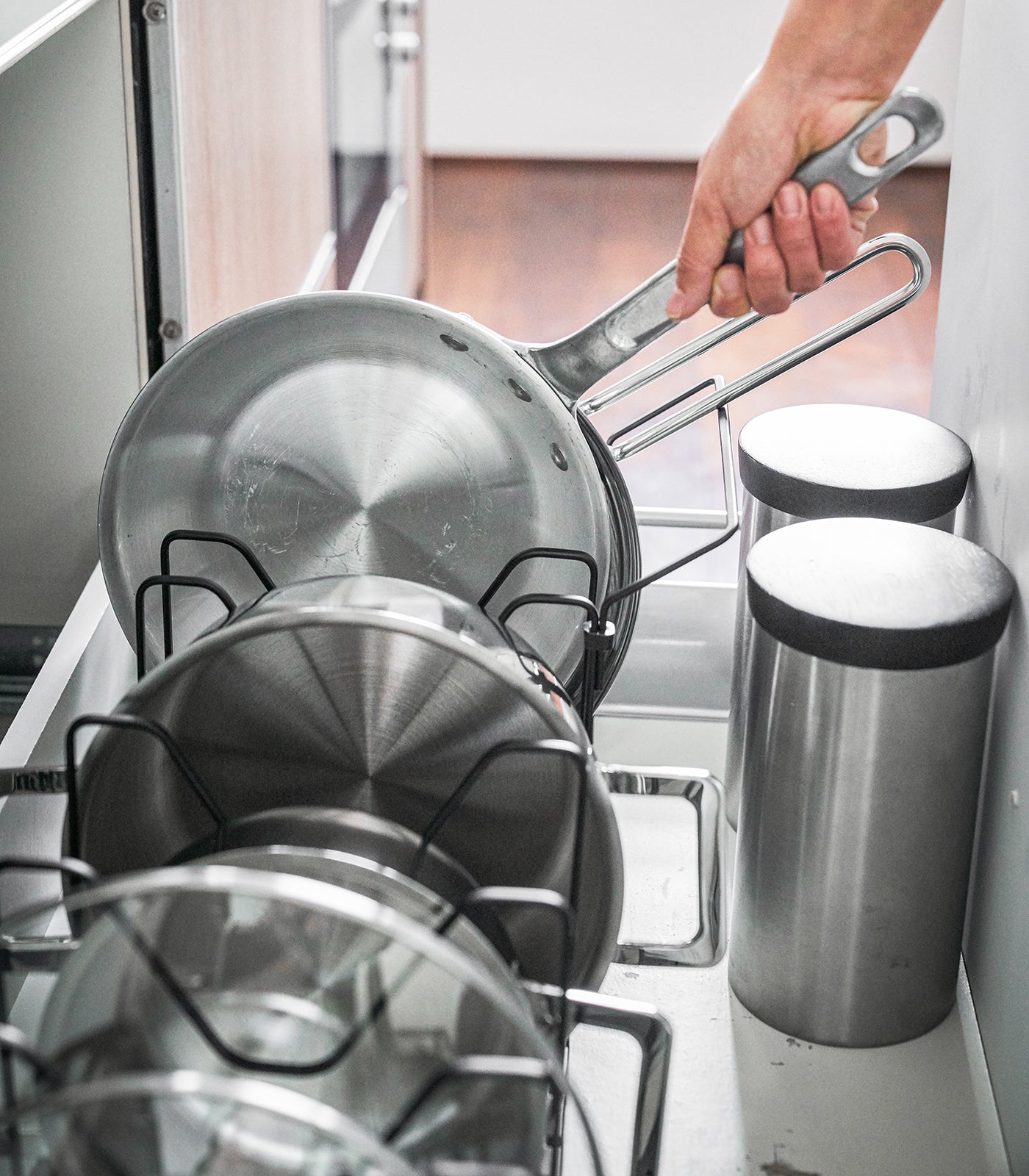 Adjustable Pot Lid Organizer