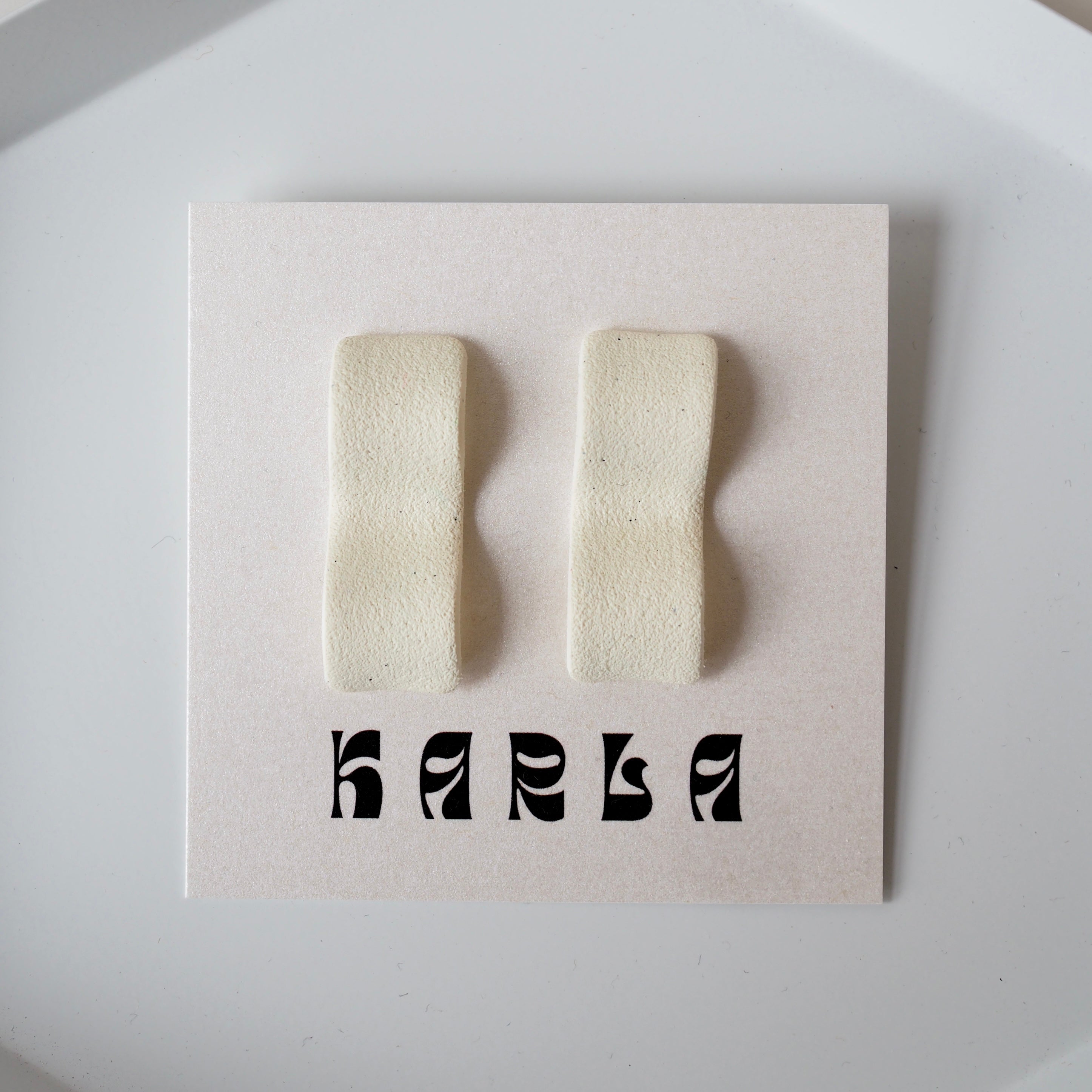 Wavy Studs
