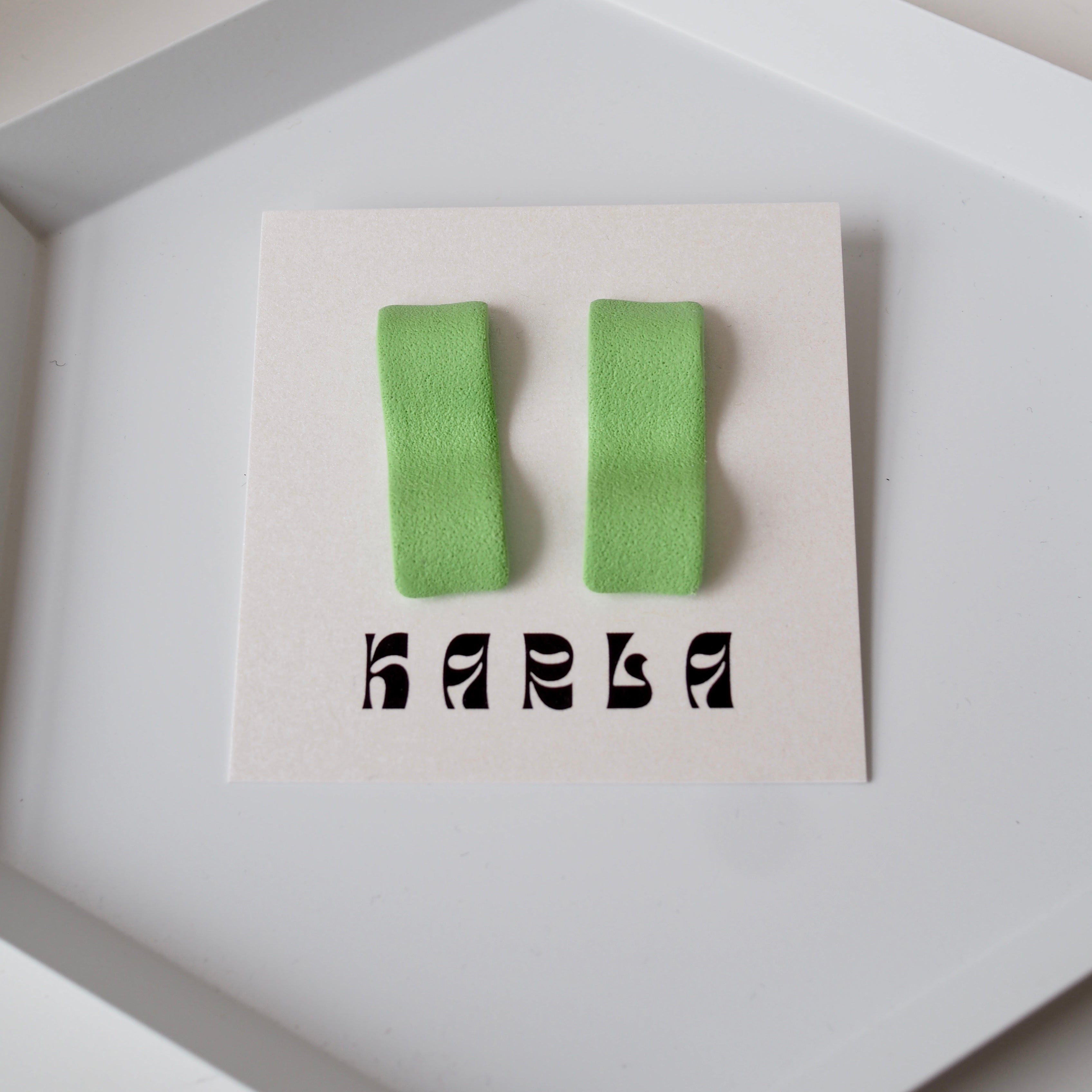 Wavy Studs