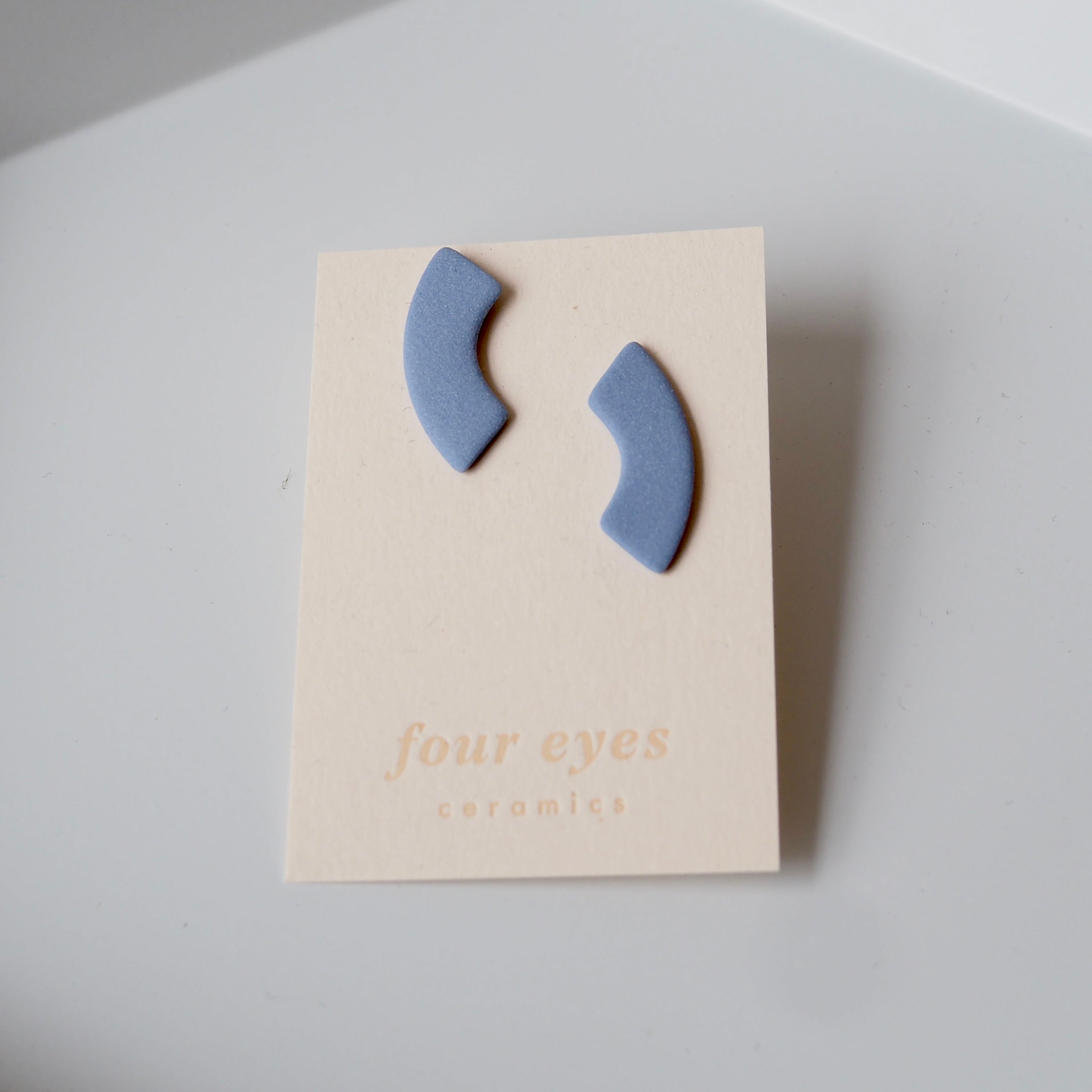 Curve Earrings Periwinkle