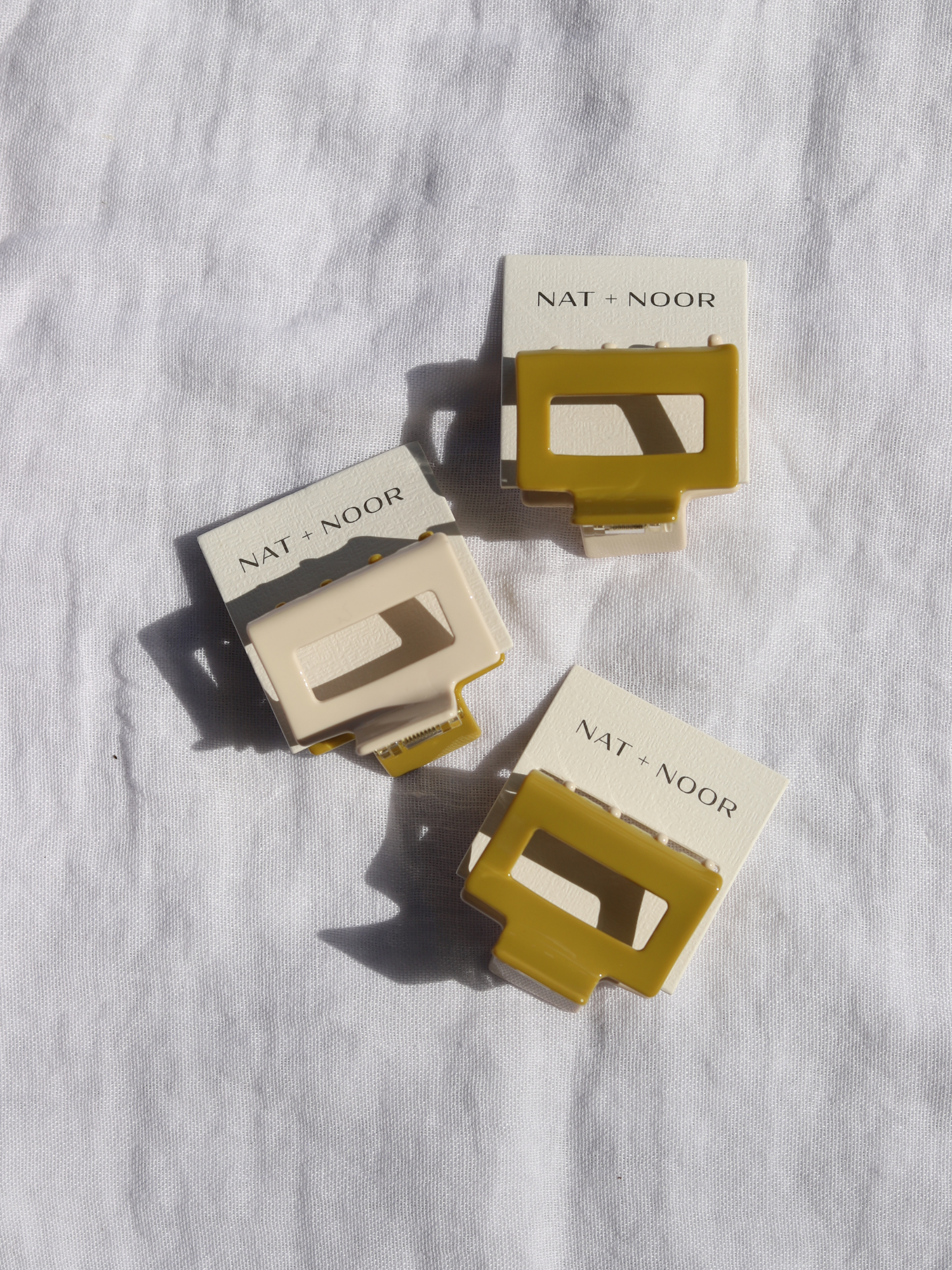 Two Tone Hair Claw In Olive