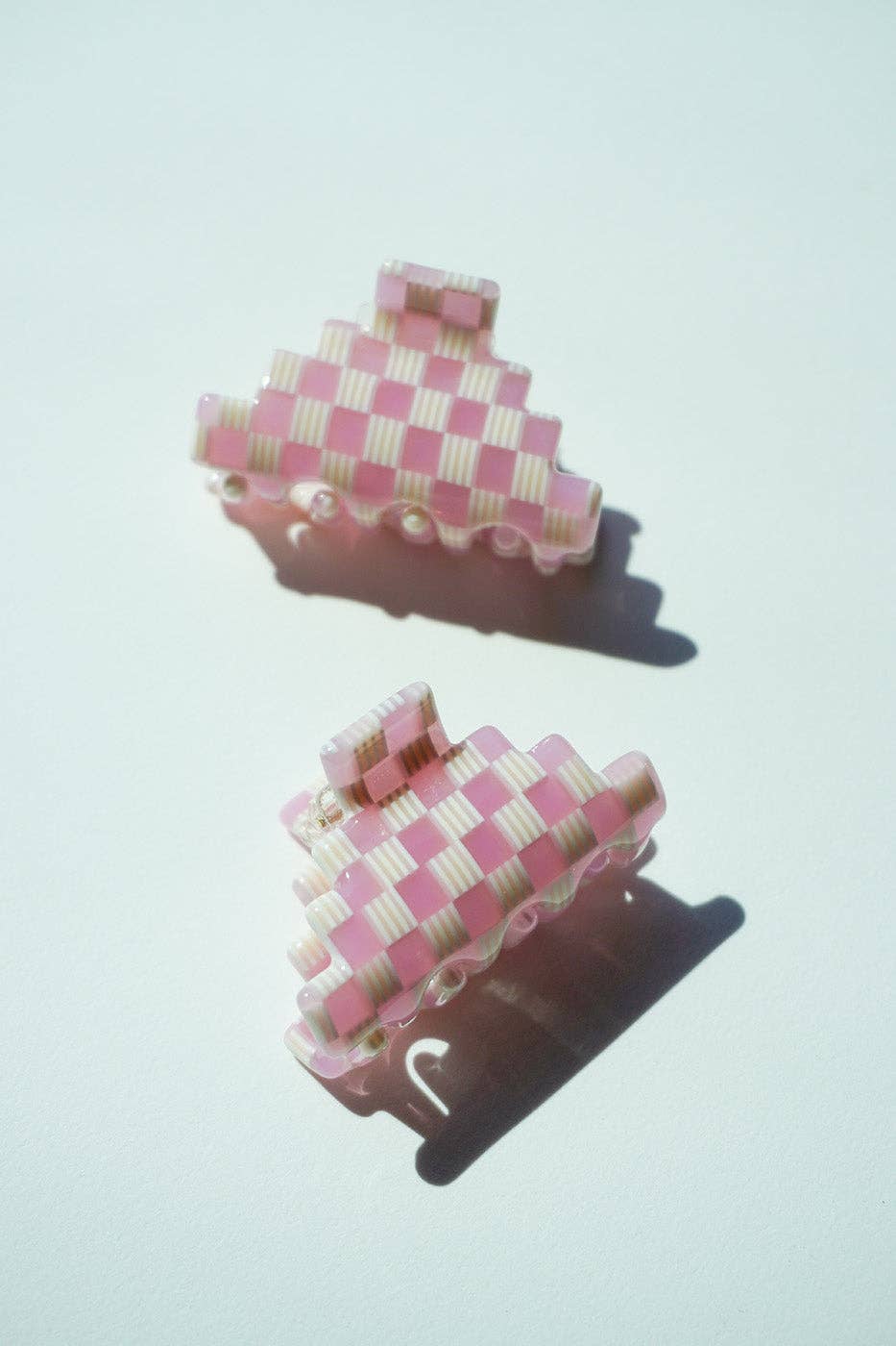 Small Pyramid Hair Claw: Pink