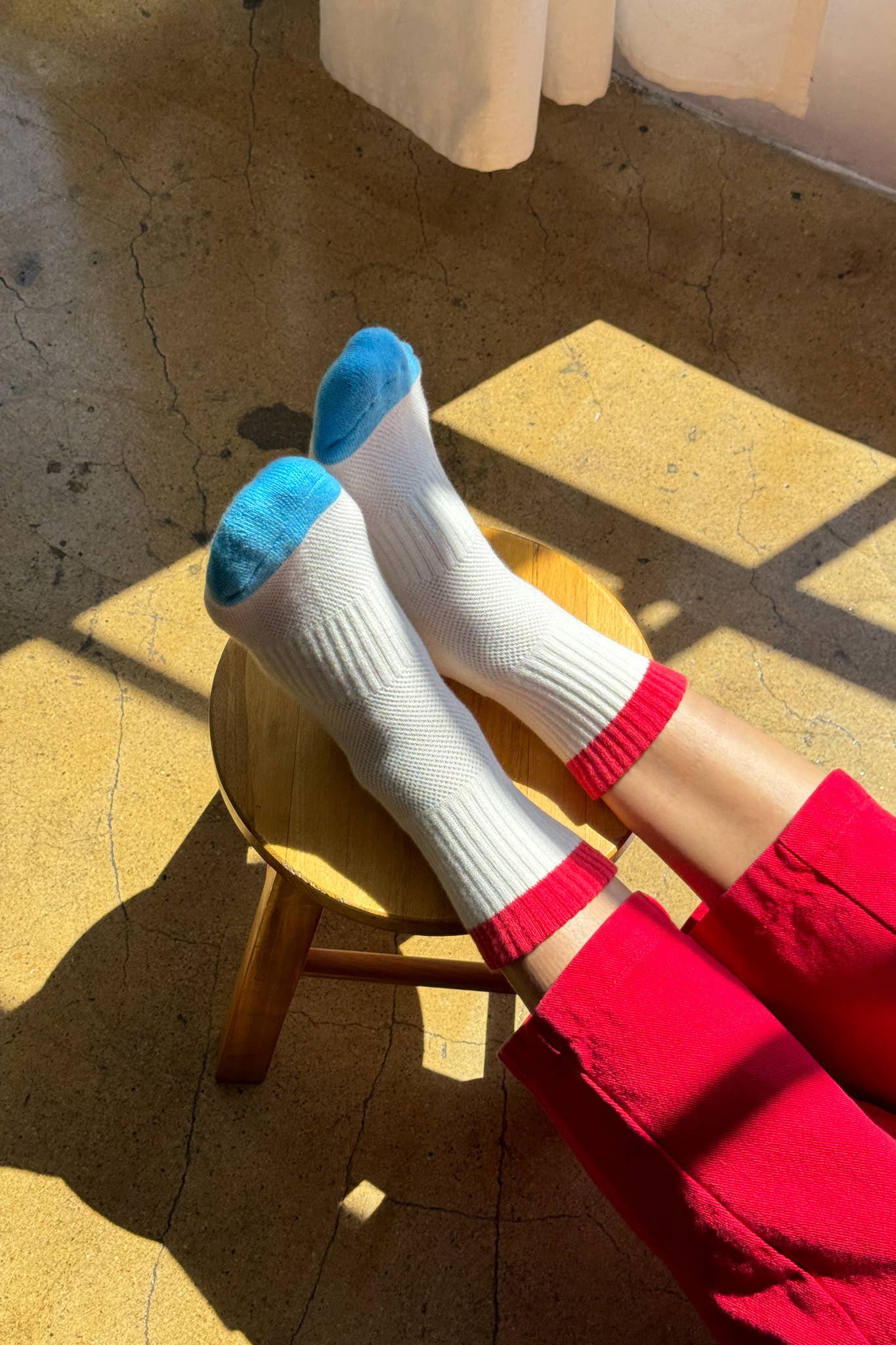 Color Block Girlfriend socks: Blue Red