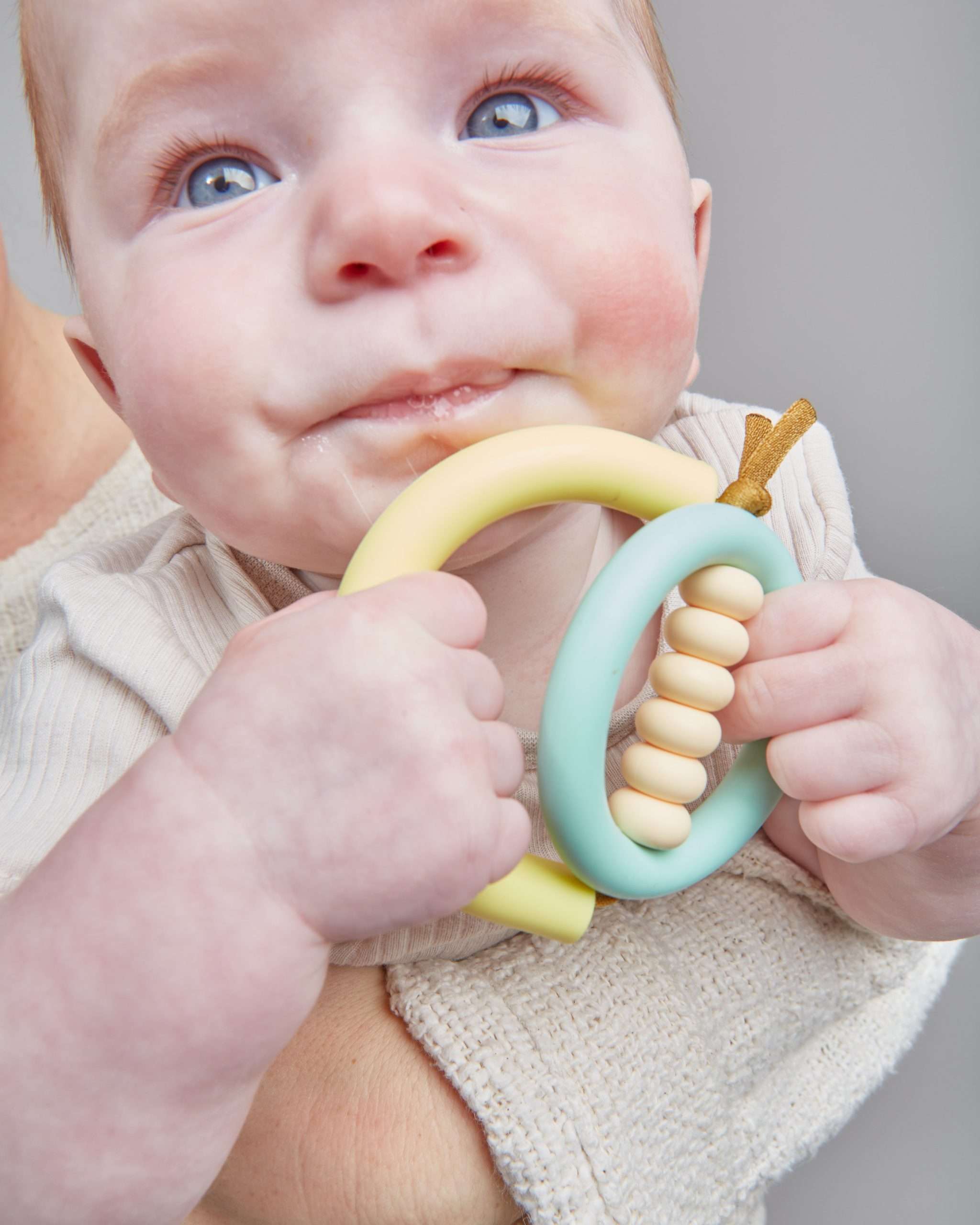 Dewdrop Orbit Teether