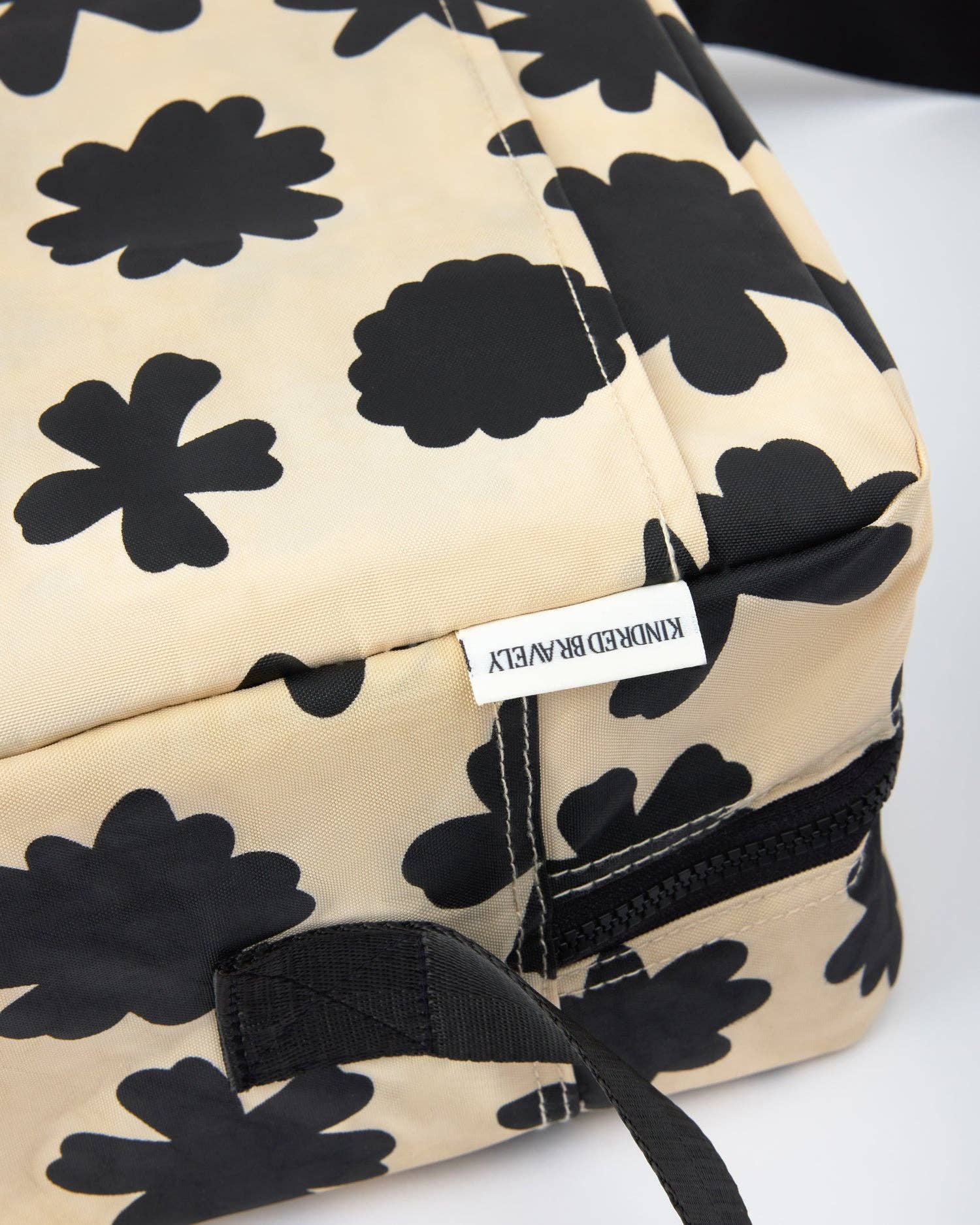 Jumbo Cooler Bag | Cream Chamomiles