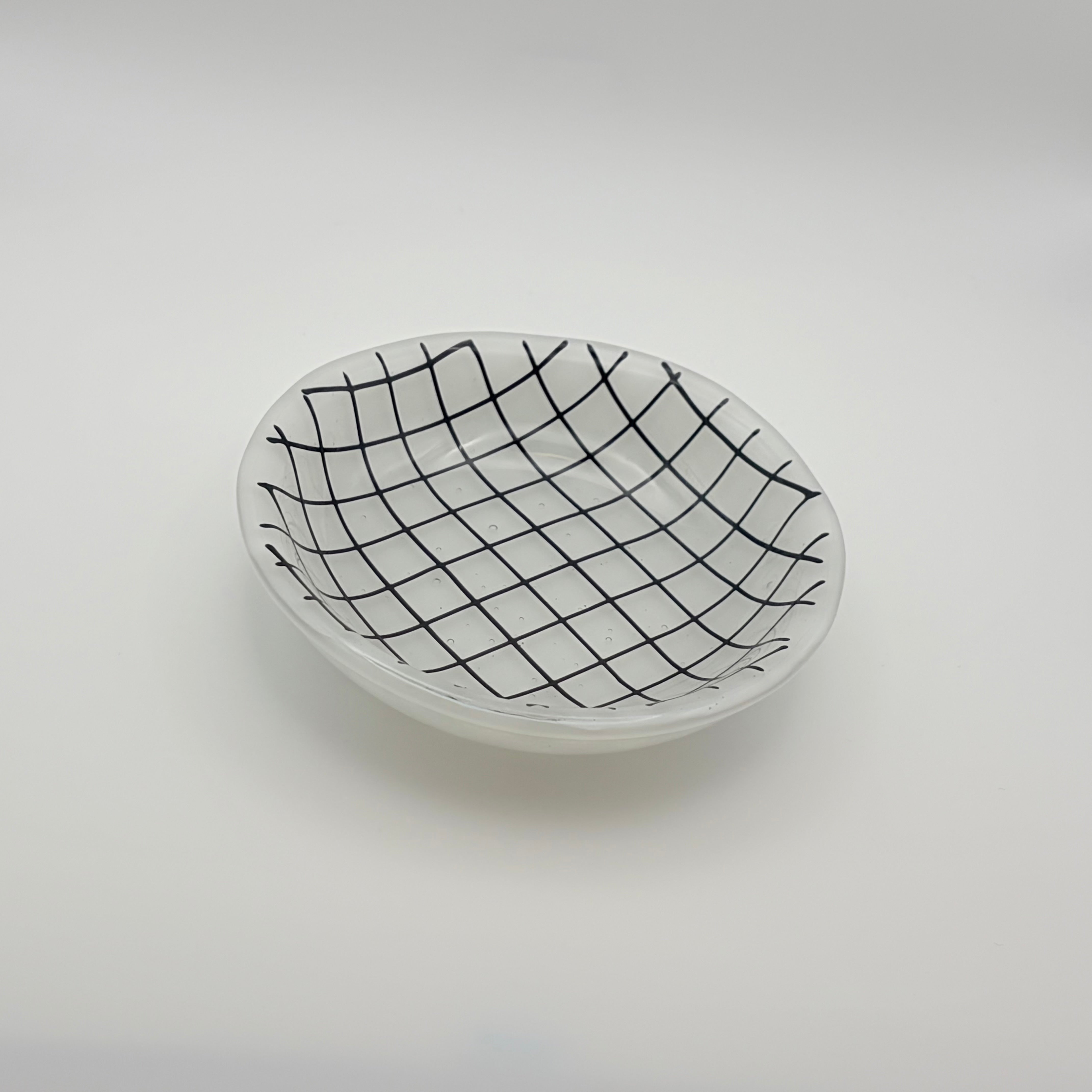 Medium Round Glass Dish | White Grid