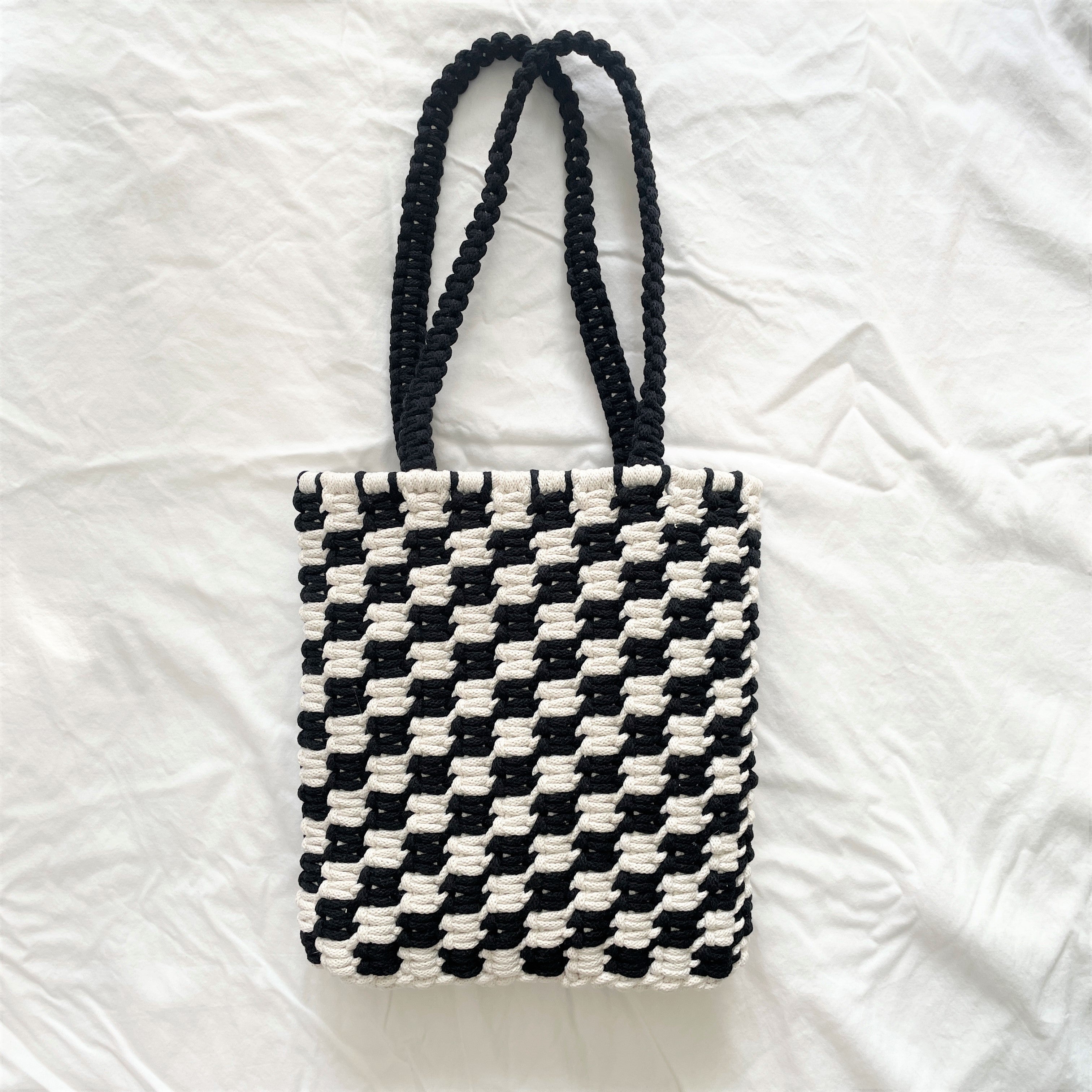 Checkered Macrame Tote Bag