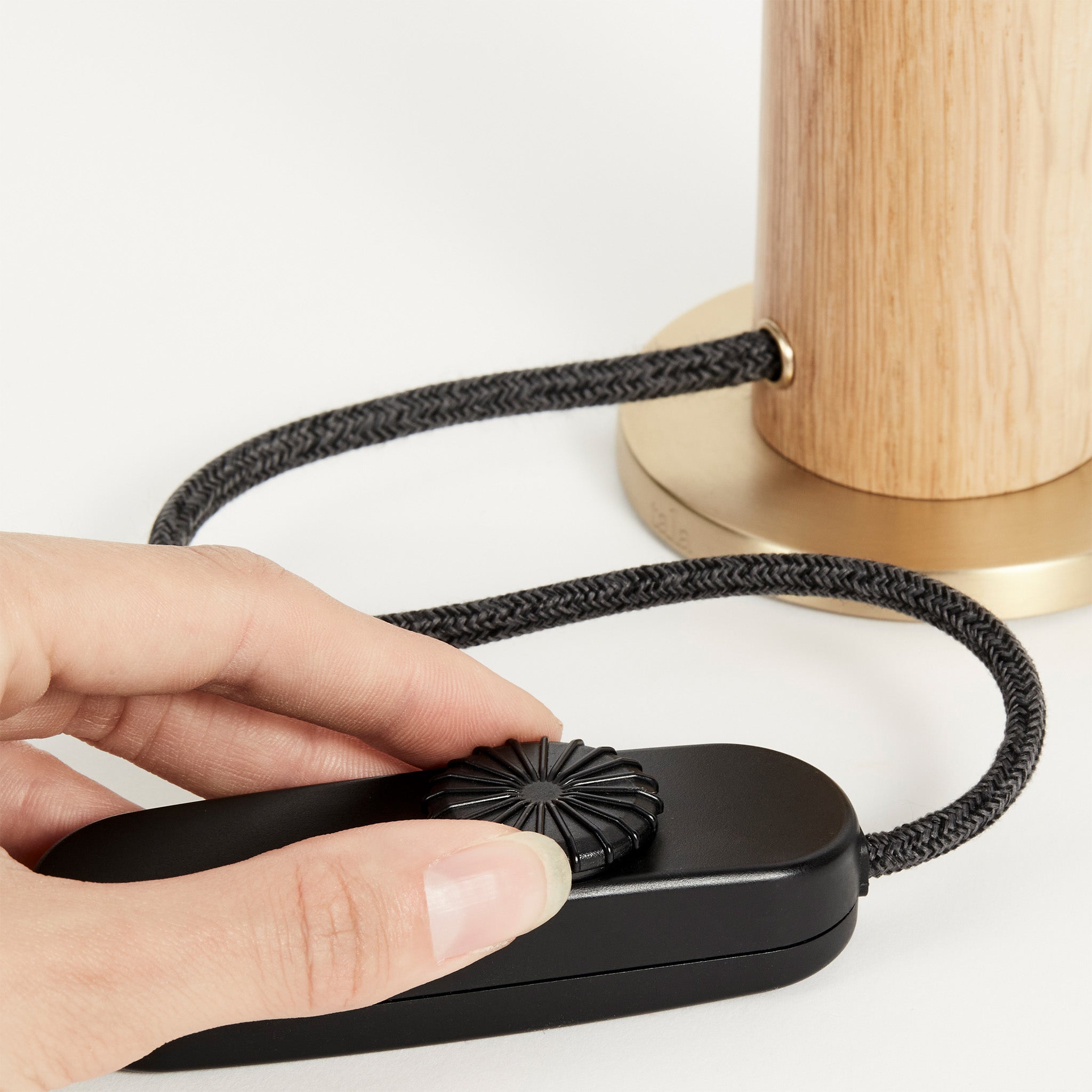 Knuckle Table Lamp in Oak + Oval Dim to Warm