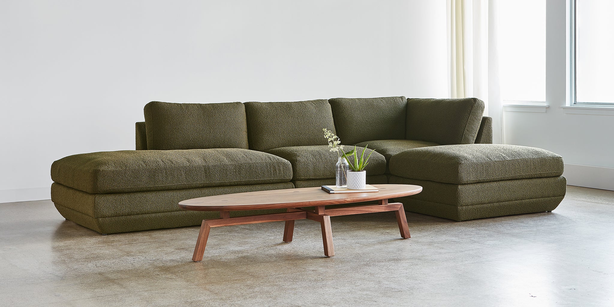 Podium Modular 4PC Lounge Sectional B | Right Facing