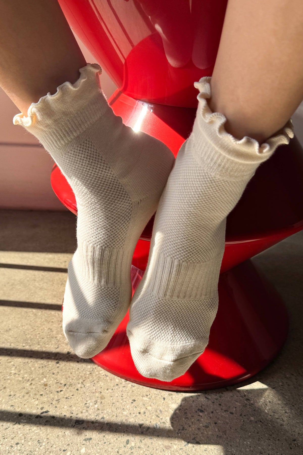 Ruffled Hugger Crew Socks | Vintage Pink + Black