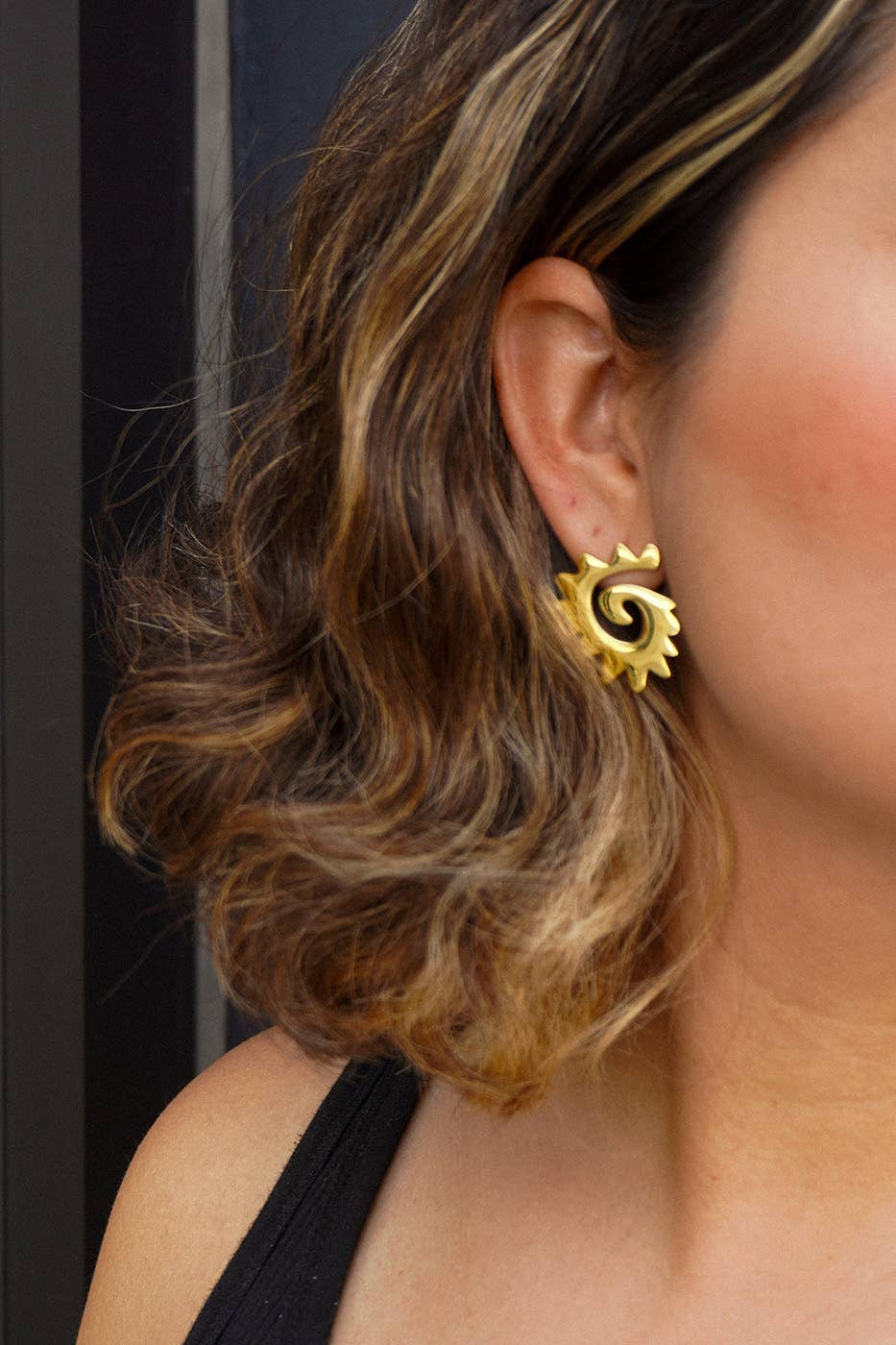 Caracol & Espiral Gold Stud Earrings