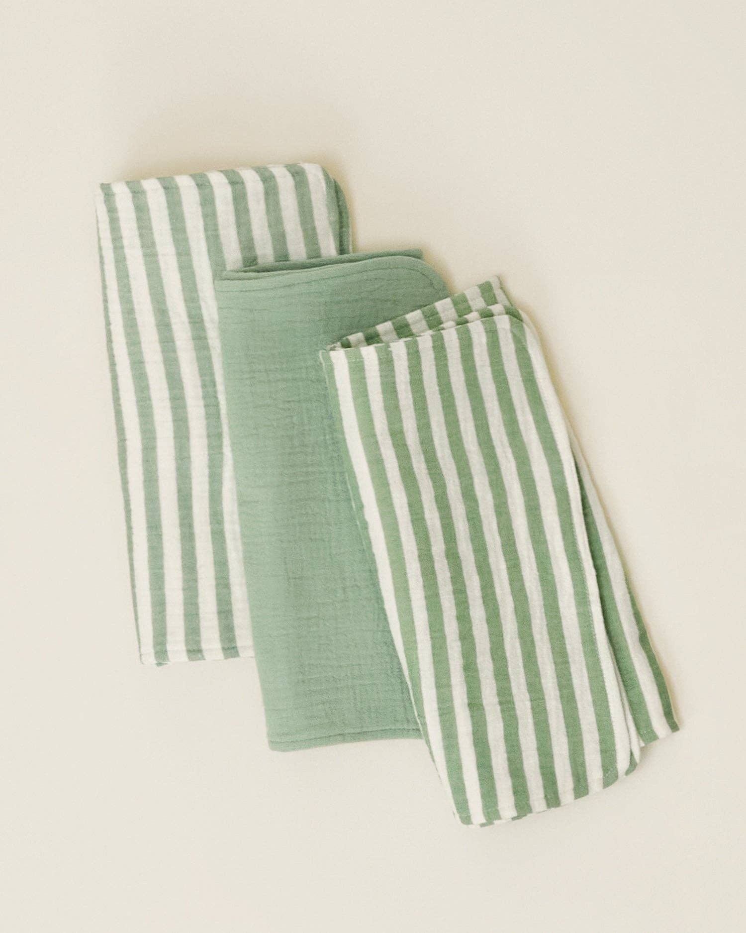 Organic Muslin Burp Cloth (3-Pack) | White Cherries