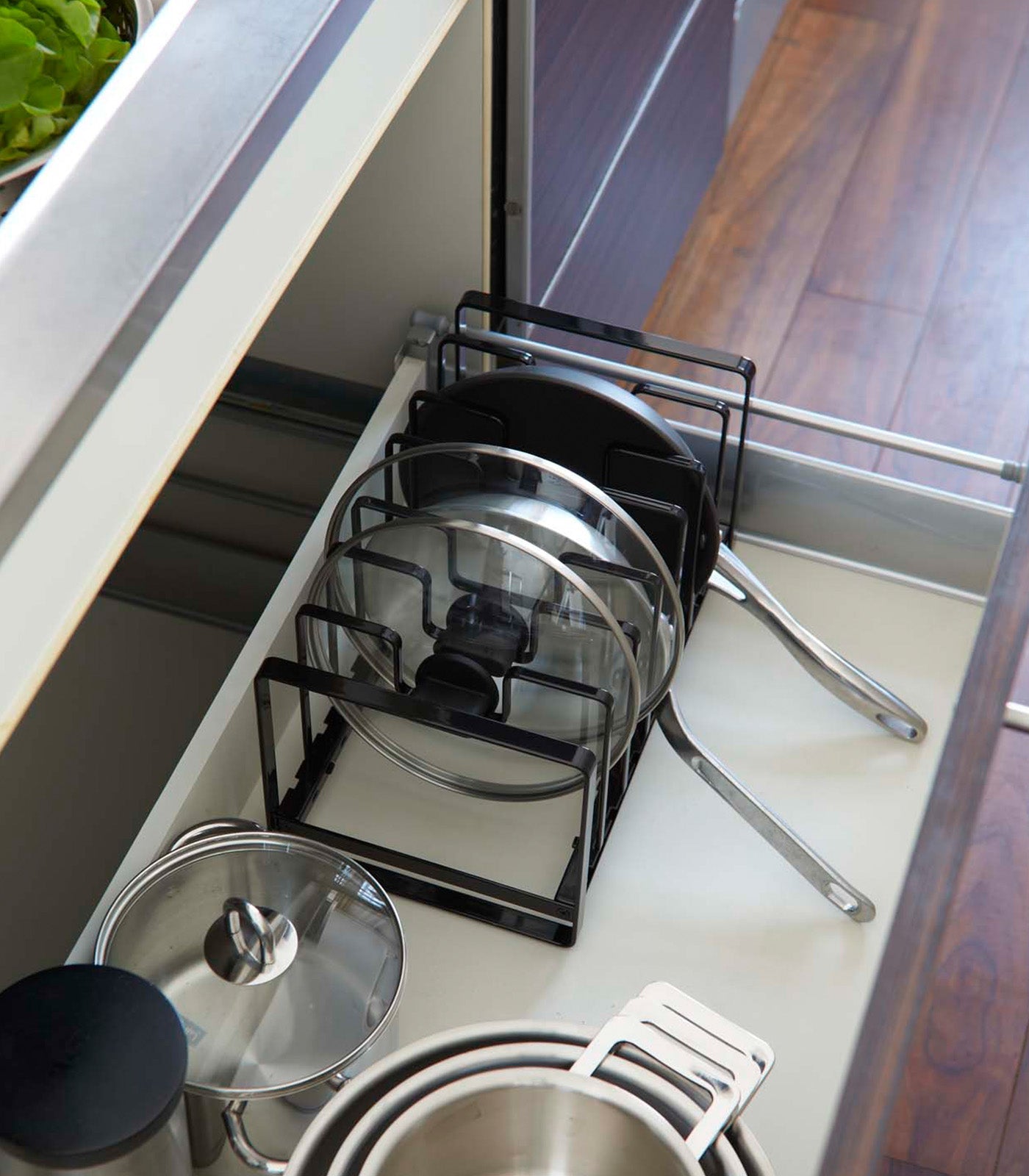 Adjustable Pot Lid and Frying Pan Organizer