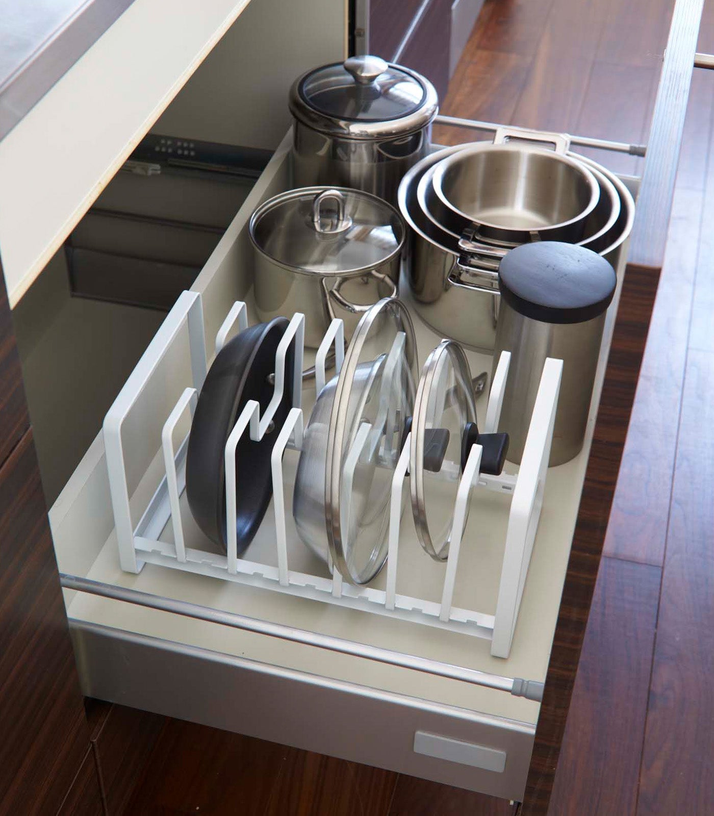 Adjustable Pot Lid and Frying Pan Organizer