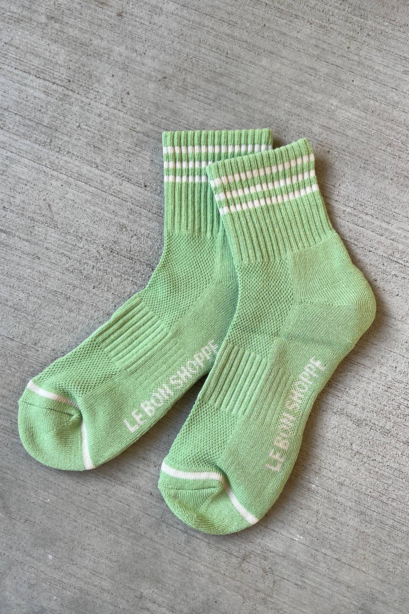 Girlfriend Socks: Green Leaf